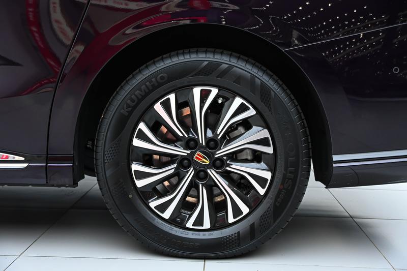 Hongqi Red Flag HQ9 PHEV 2024