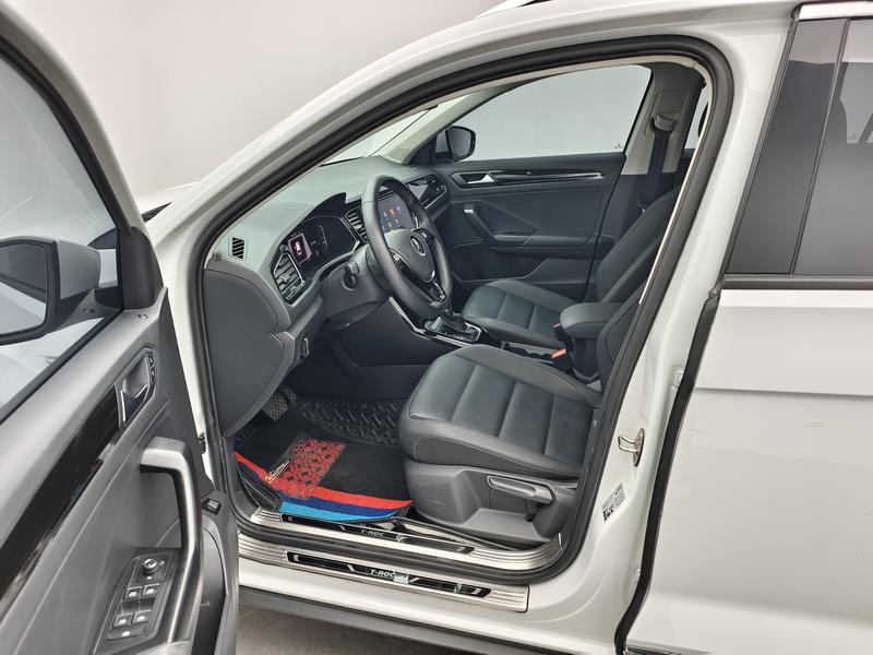 Volkswagen T-Roc 2021