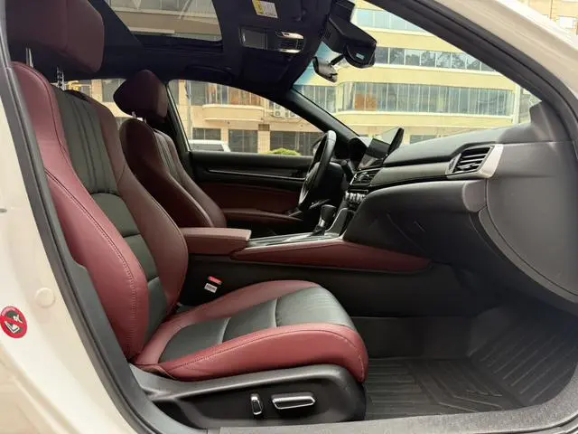 Honda Yingshipai 260TURBO Jingyue Edition