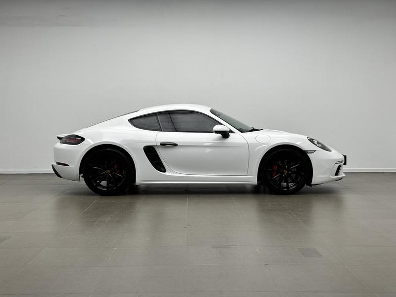 Porsche Porsche 718 2016