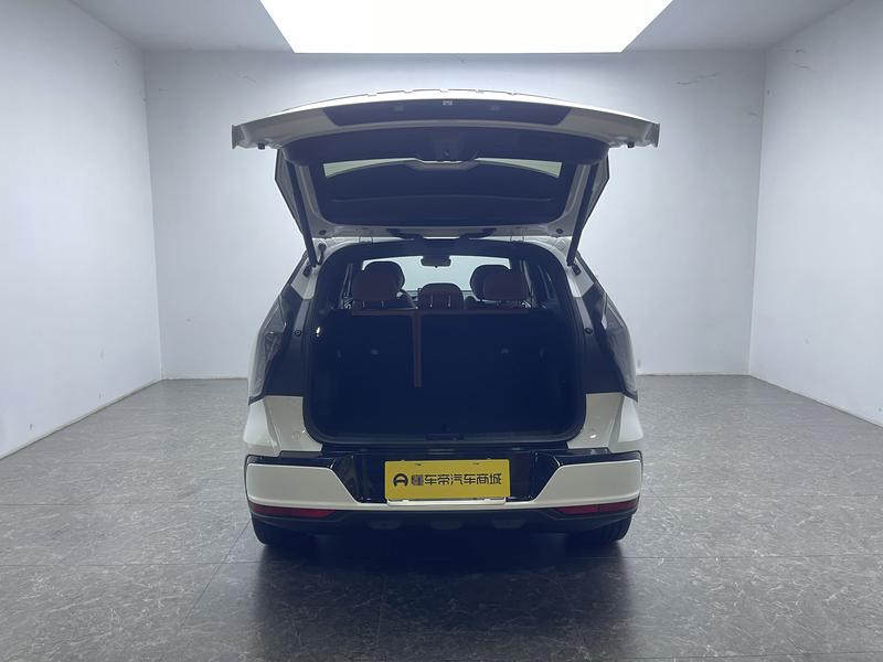 Geely Boyue L 2025