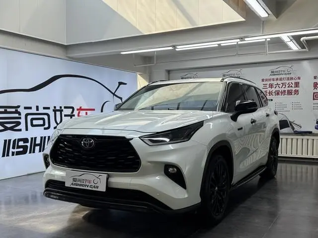 TOYOTA Highlander Dual-engine 2.5L four-wheel drive Knight edition 7-seater