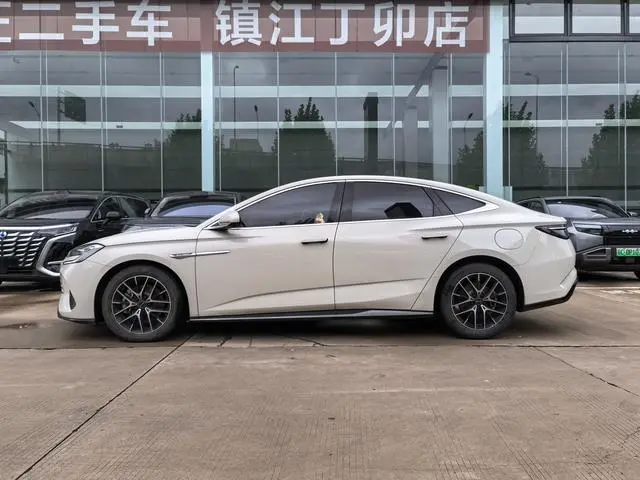 BYD Seal DM Honor Edition DM-i 1.5L 121KM Luxury