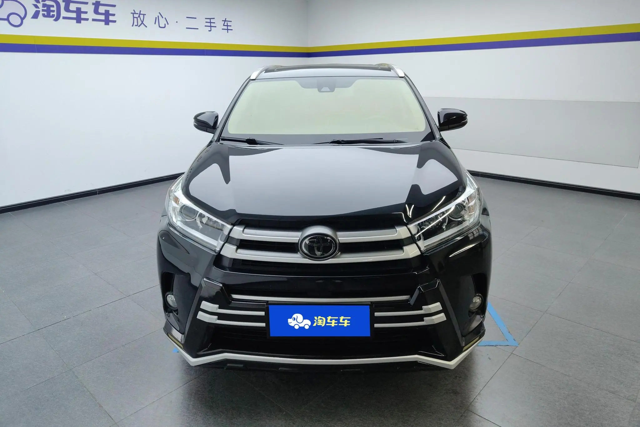 TOYOTA Highlander 2.0T four-wheel drive deluxe edition 7-seater Country V