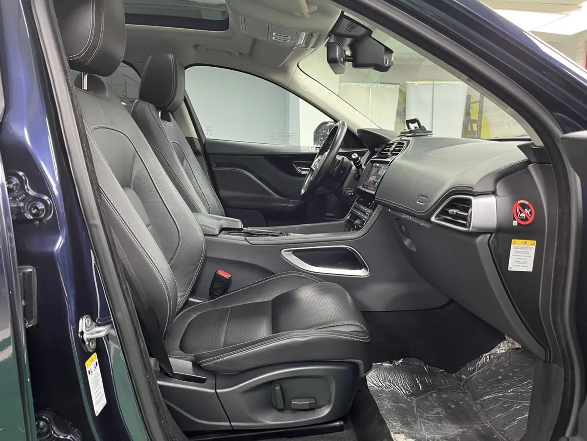 Jaguar Jaguar F-PACE 2.0T two-wheel drive R-Sport sports version