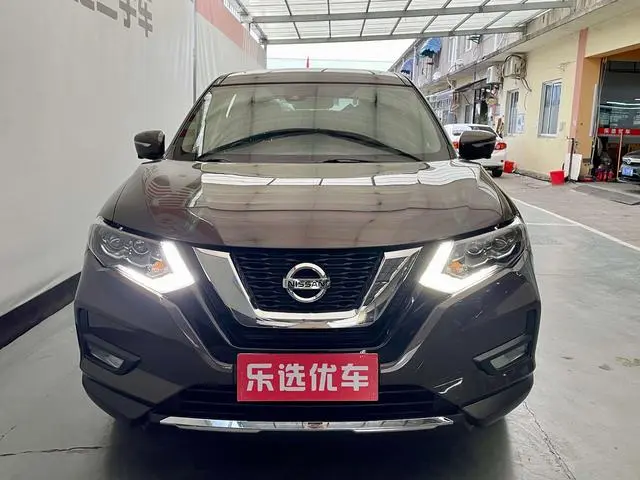 Nissan Qijun 2.0L CVT Zhilian Exclusive Edition 2WD