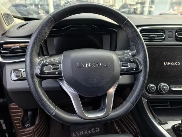 LYNK & CO Lynk 01 2.0T four-wheel drive Jin Pro version Country VI