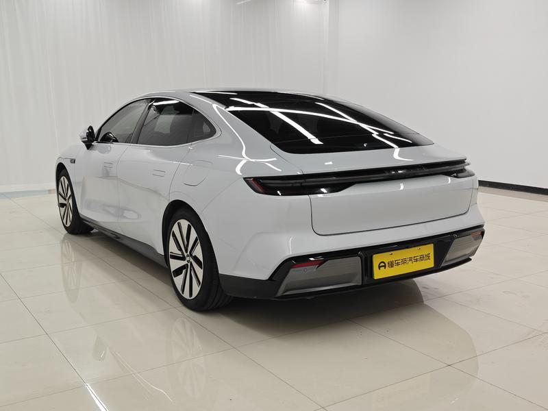 Geely Galaxy Galaxy E8 2024