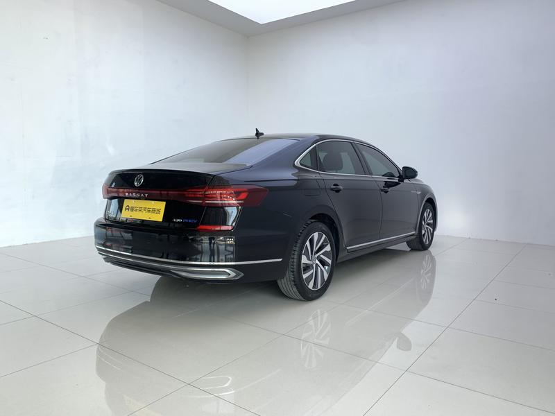 Volkswagen Passat PHEV 2022