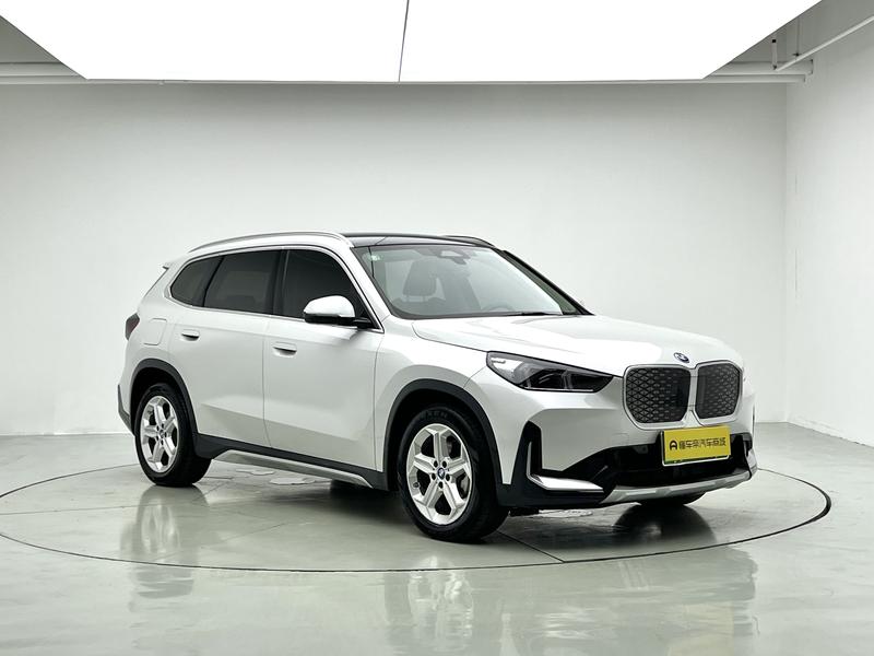 BMW BMW iX1 2024