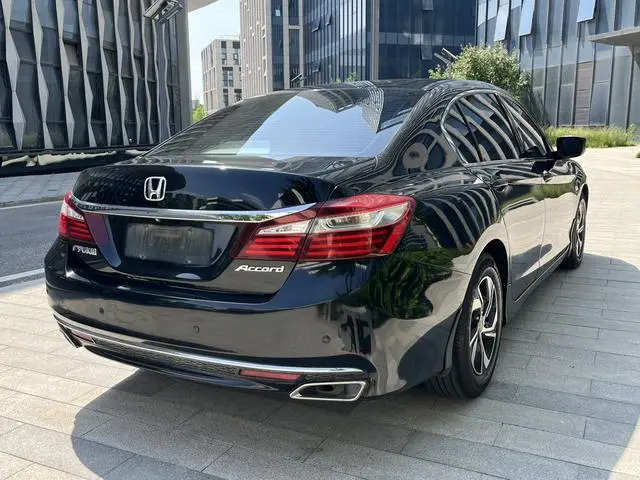 Honda Accord 2.0L Comfort Version