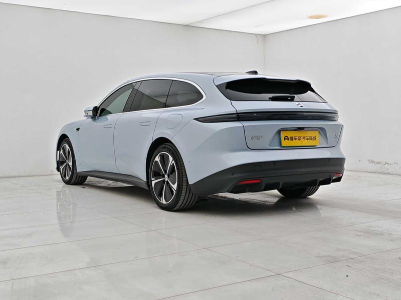 NIO NIO ET5 Touring 2024