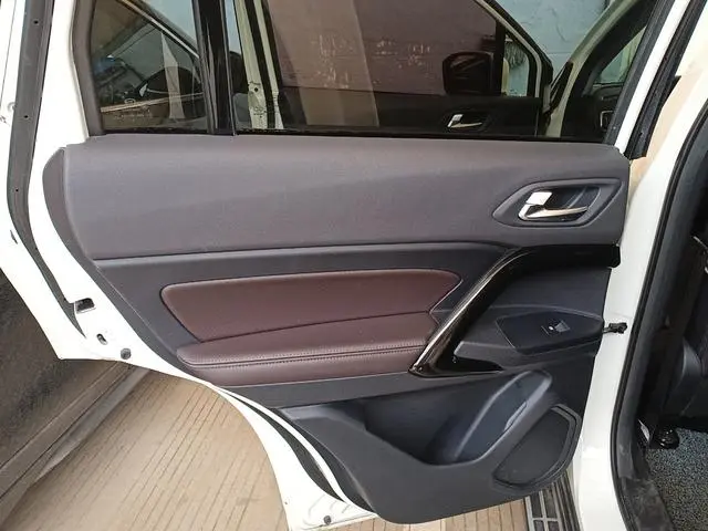GAC Trumpchi GS4 235T automatic two-wheel drive luxury smart version