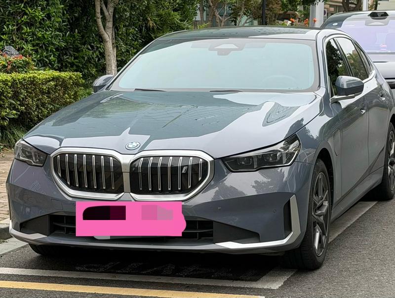 BMW BMW i5 2024