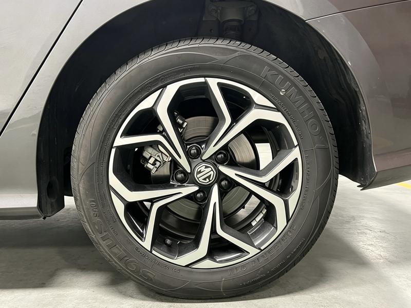 MG MG5 2023
