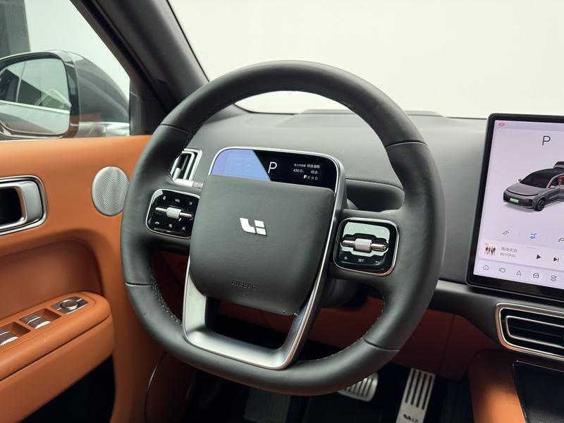 Li Auto Ideal L8 2023