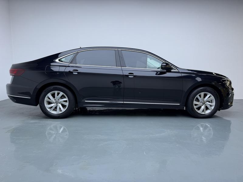 Volkswagen Passat 2024