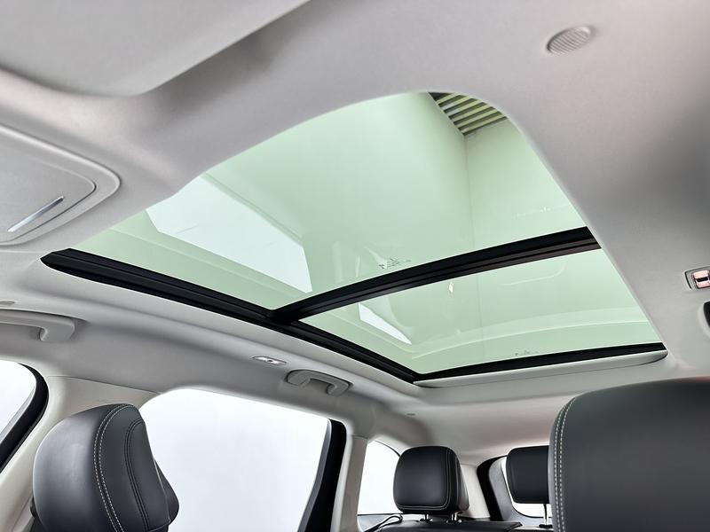 Lincoln Voyager 2025