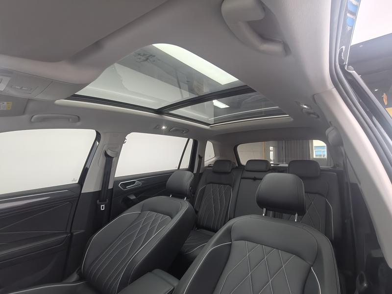 Volkswagen Tiguan L 2024
