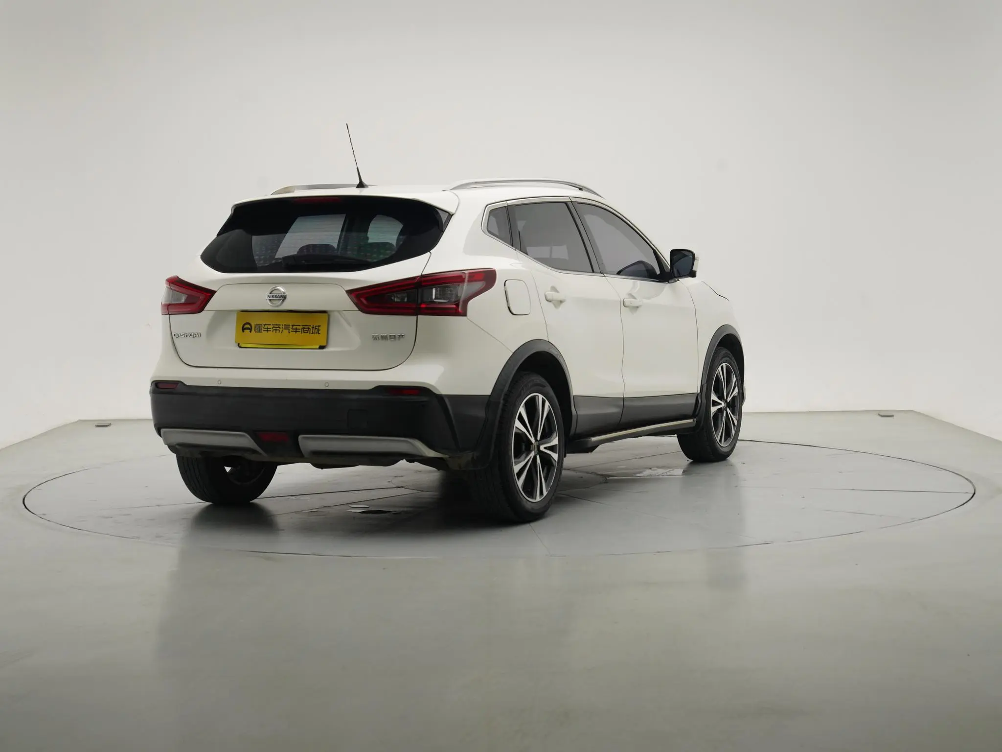 Nissan Qashqai 2.0 L XV Prem Deluxe Edition