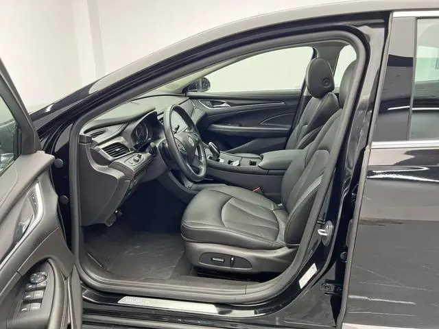 Buick Lacrosse 652T luxury