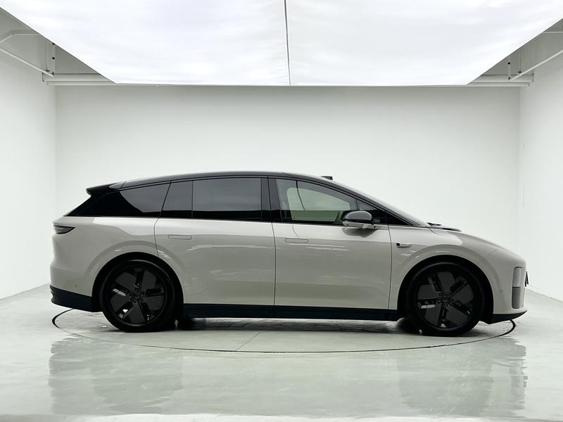 Li Auto Ideal i6 2025