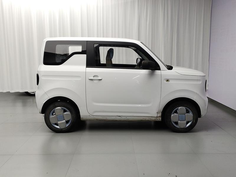 Geely Galaxy panda 2023