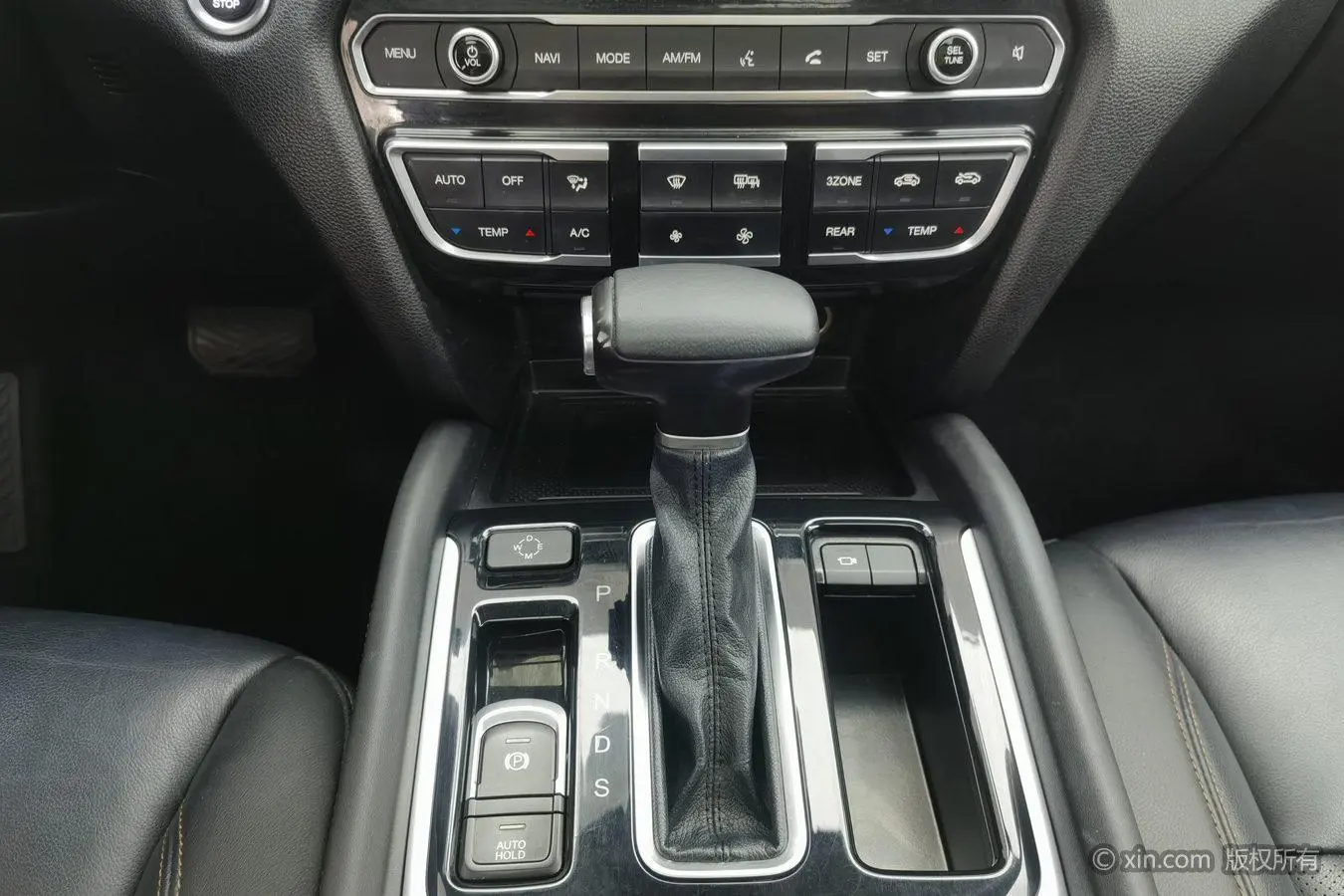 GAC Trumpchi GS8 320T two-wheel drive luxury Zhilian Edition 7 seats
