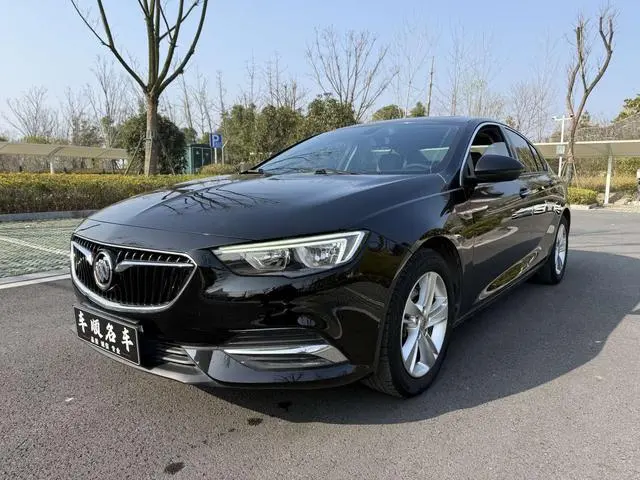 Buick Regal 20T Elite Country VI