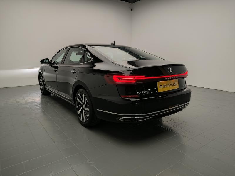 Volkswagen Passat 2024