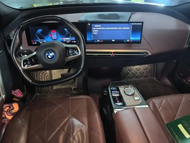 BMW BMW iX xDrive40