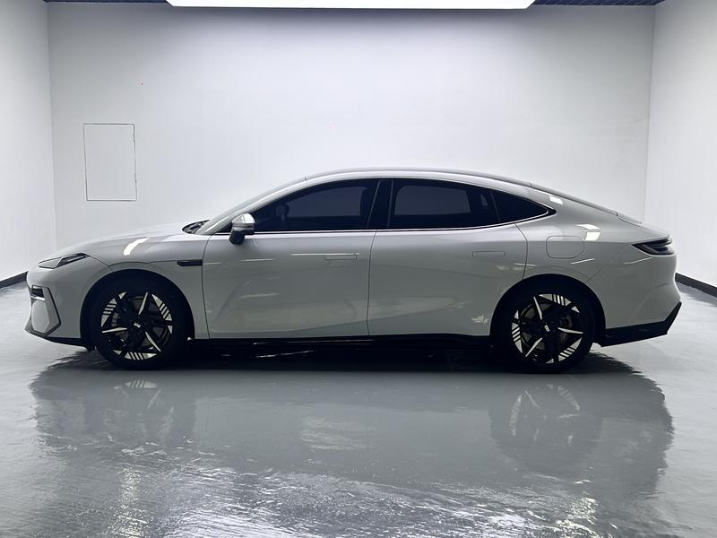 Geely Galaxy Galaxy E8 2024