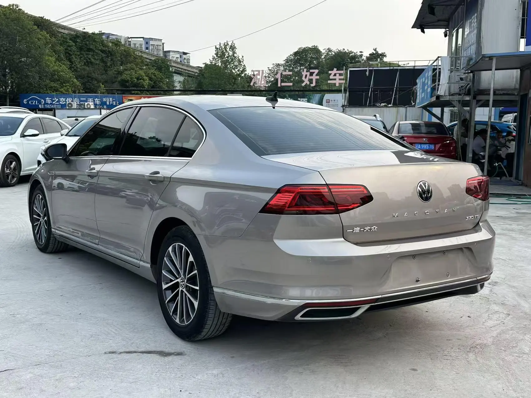 Volkswagen Magotan 330TSI DSG Luxury