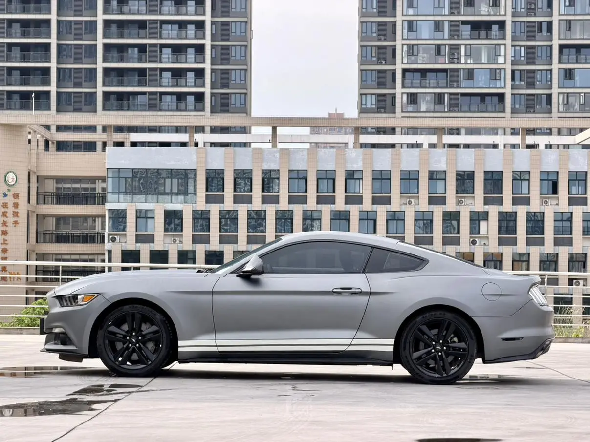 Ford Mustang 2.3T Performance Version