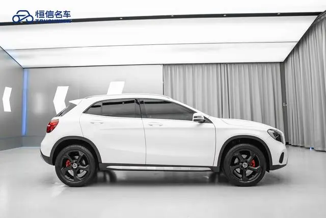 Mercedes-Benz Mercedes-Benz GLA GLA 200 dynamic type