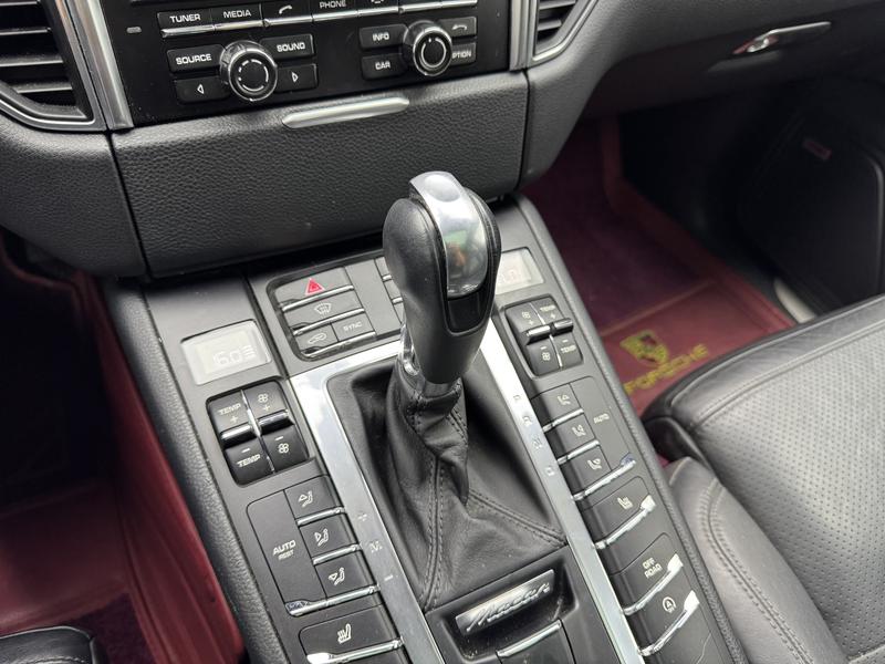 Porsche Macan 2016