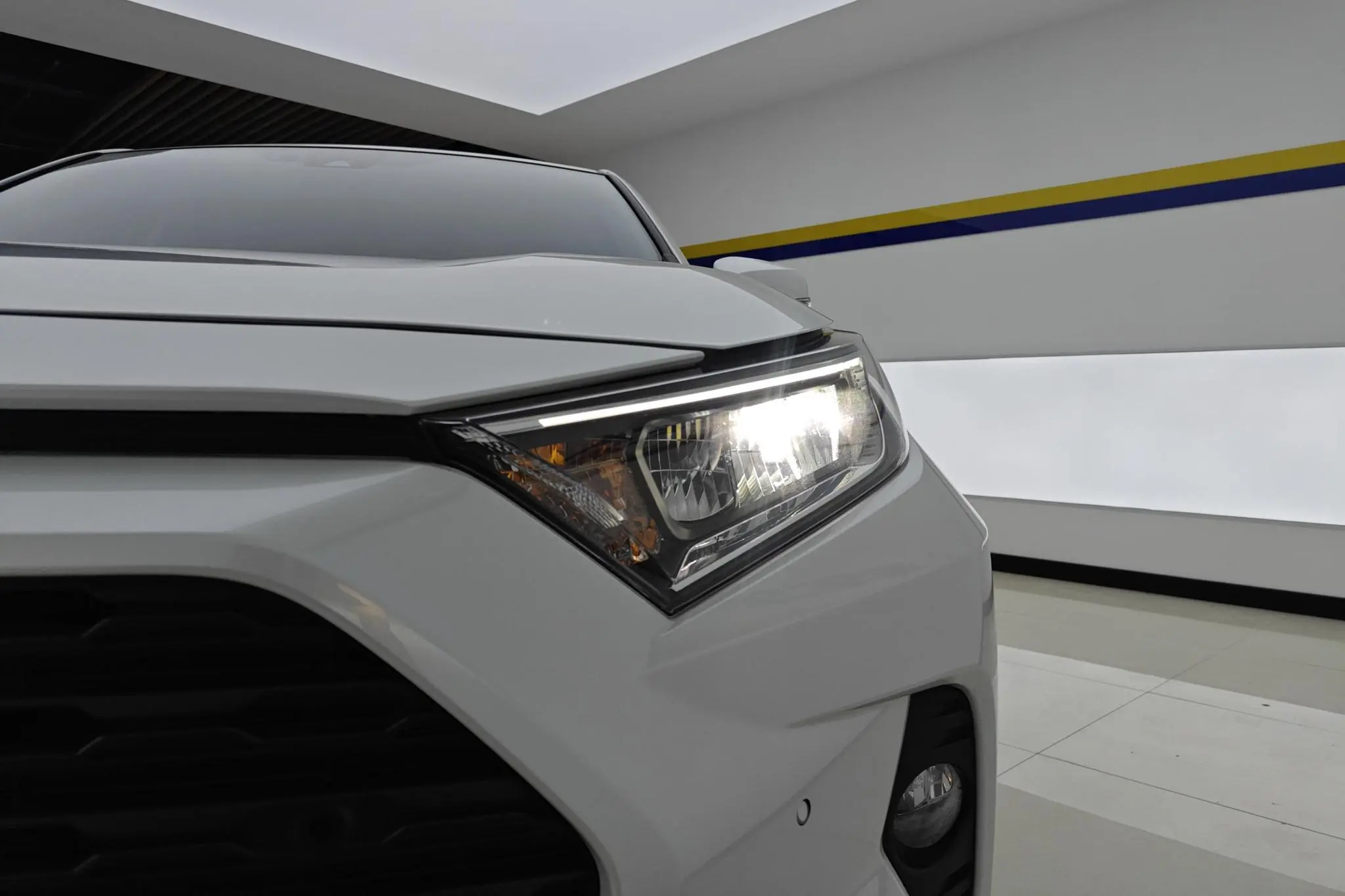 TOYOTA RAV4 Rongfang 2.0L CVT two-wheel drive fashion PLUS version