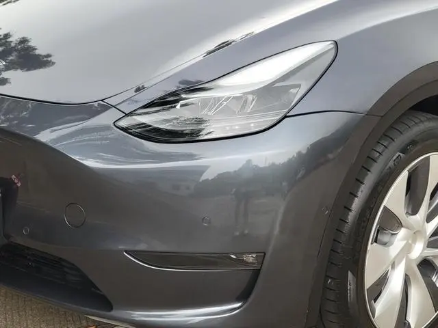Tesla Model Y Standard battery life, rear-wheel drive version