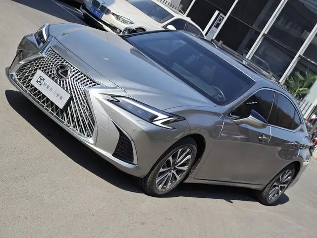 Lexus Lexus ES 200 Premium Edition
