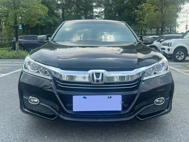 Honda Accord 2.0L Deluxe Edition