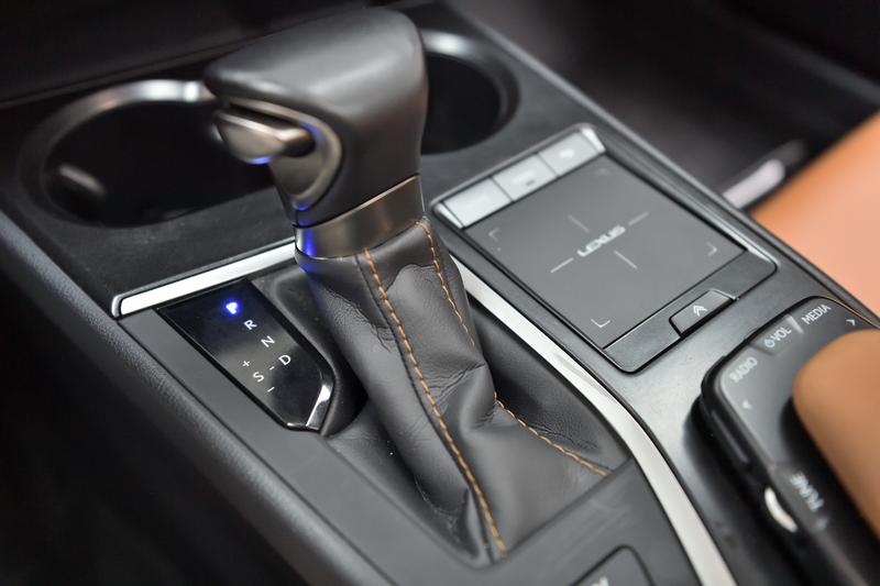 Lexus Lexus UX 2020