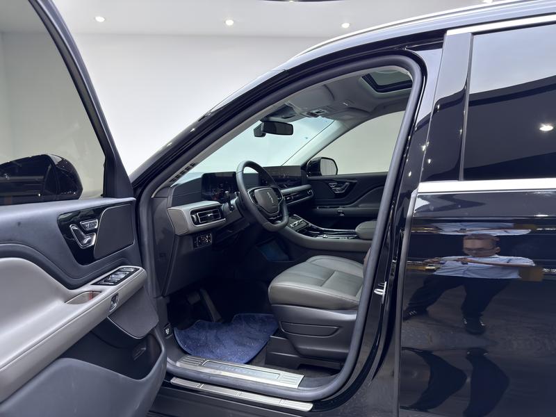 Lincoln aviator 2024