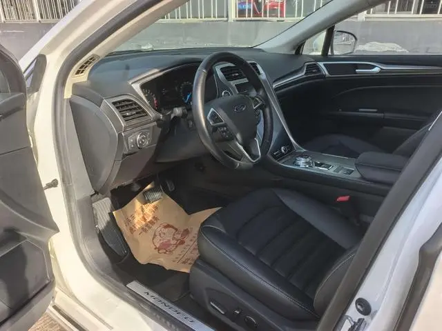 Ford Mondeo EcoBoost 180 fashion type