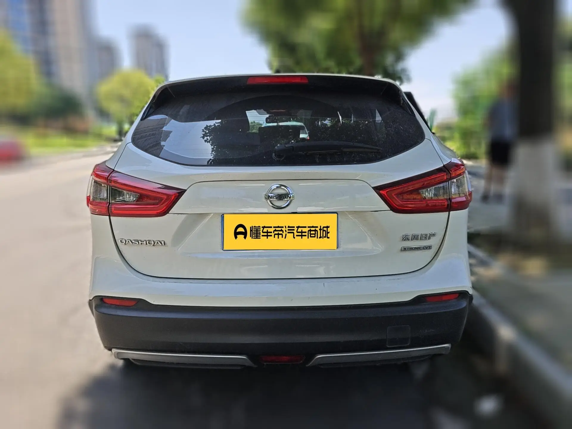 Nissan Qashqai 2.0L CVT Deluxe Edition