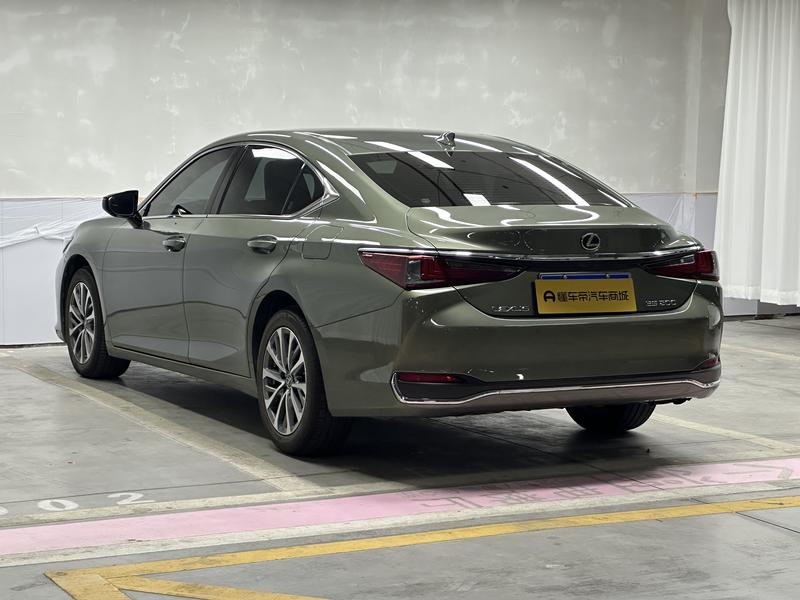 Lexus Lexus ES 2022