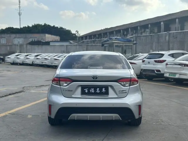 TOYOTA Lei Ling Dual engine 1.8H E-CVT sports version