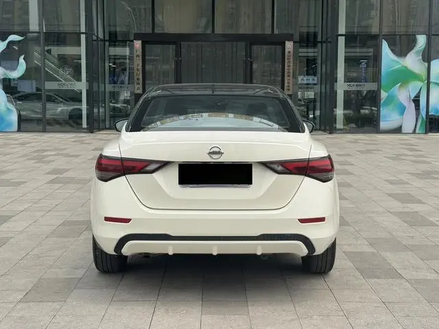 Nissan Xuan Yi 1.6L XL CVT Enjoy Edition