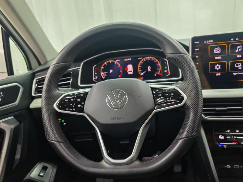 Volkswagen Tiguan L 2023
