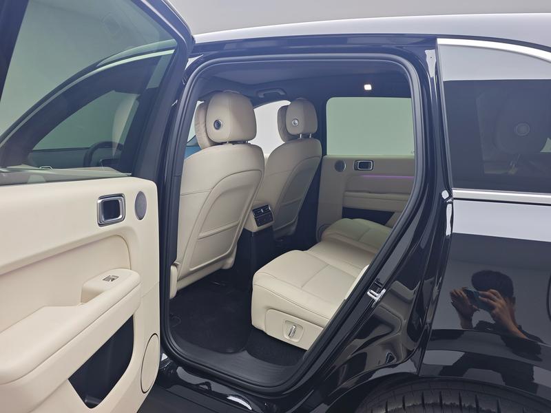 Li Auto Ideal L6 2024