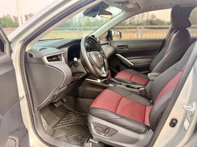 TOYOTA Fenglanda 2.0L Smart Electric Hybrid Dual Engine Leading Version